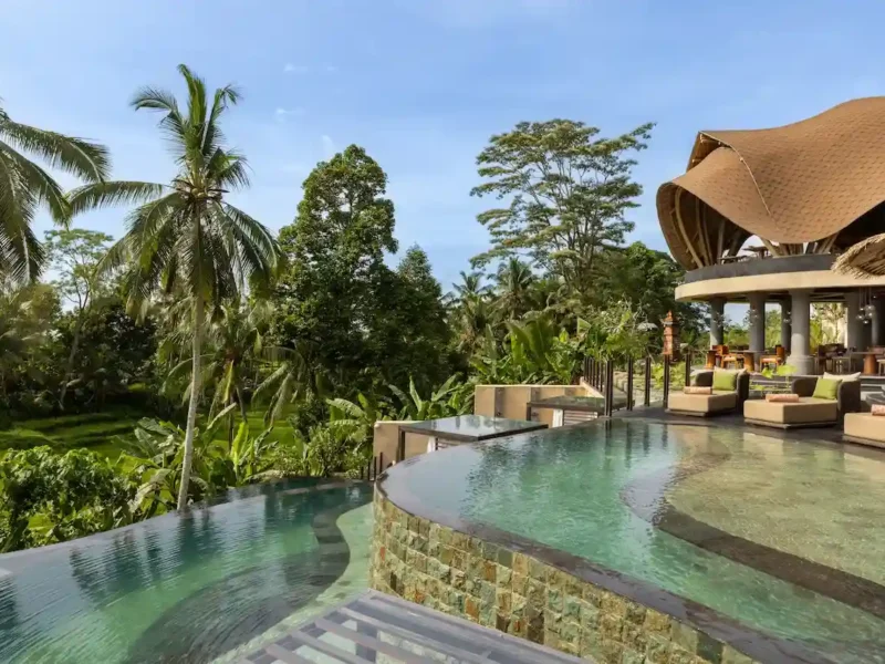 The Gold & Marble Circuit: An Ultra-Luxe Immersion into Prestige